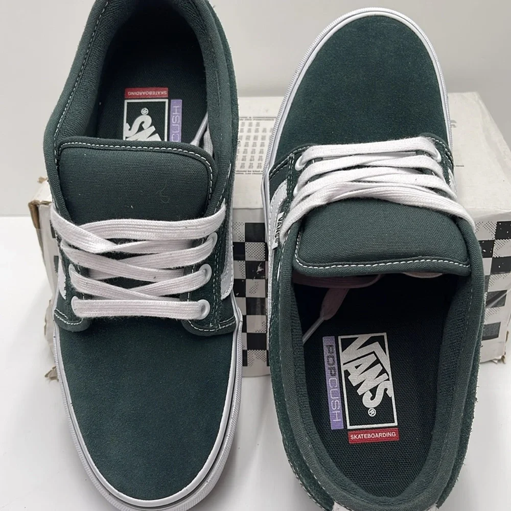 Vans Men’s Kyle Walker
Navy/Stv Navy
VN0A5JIENGJ
Sneakers - Picture 12 of 16